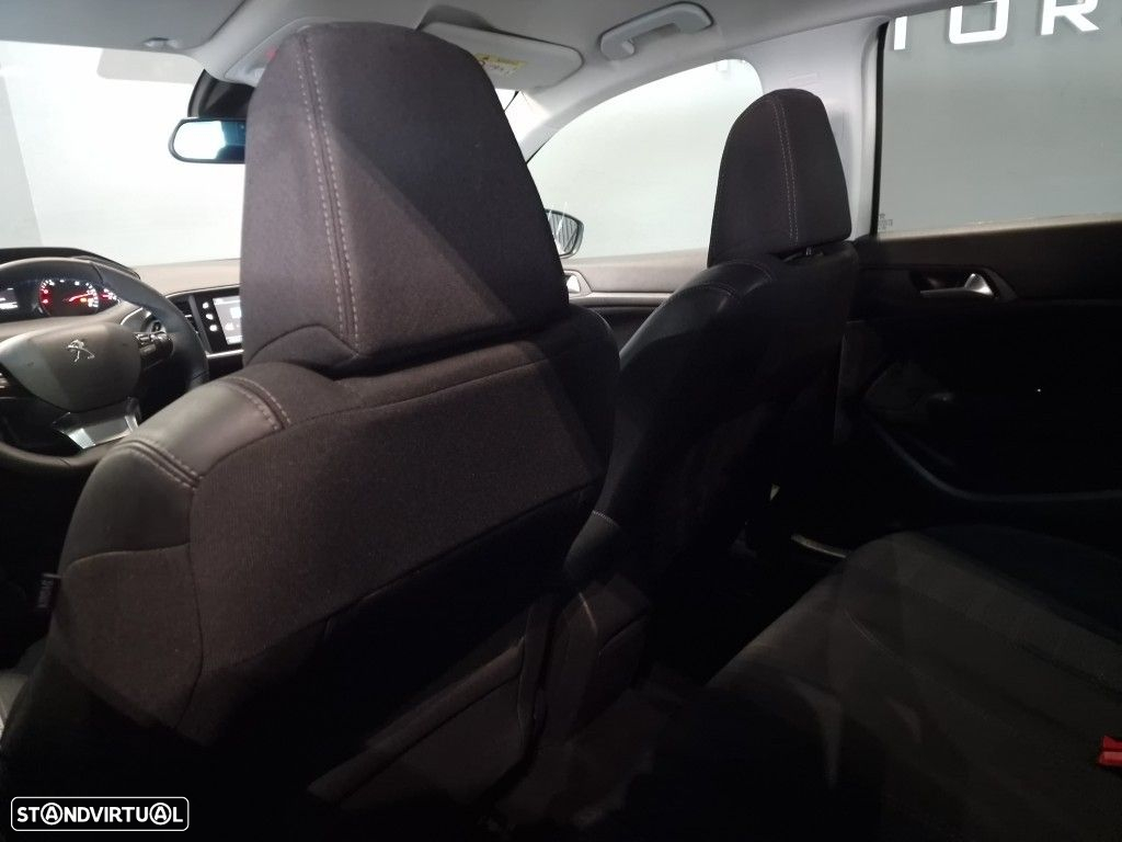Peugeot 308 1.6 BlueHDi Allure J18 - 21