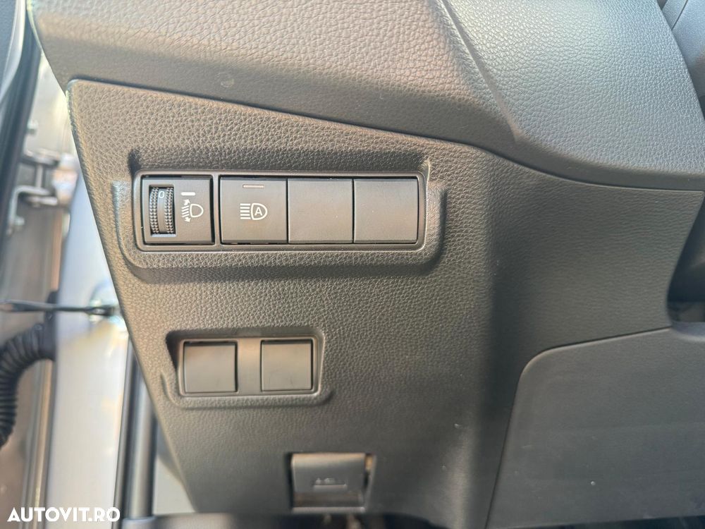 Toyota Corolla Cross - 13