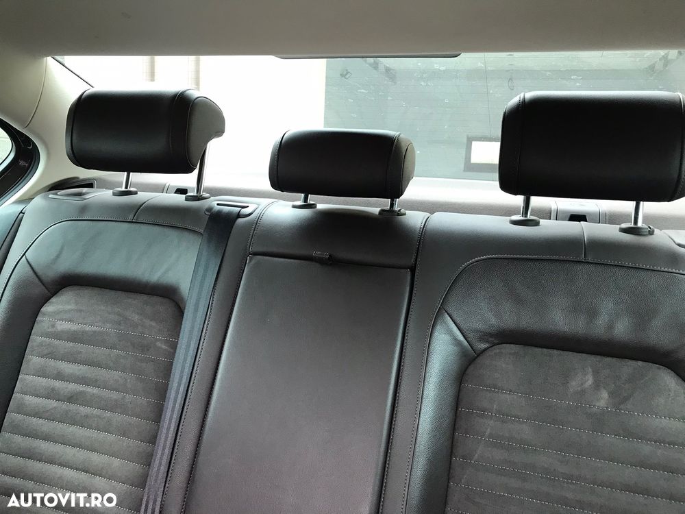 Volkswagen Passat 2.0 TDI Highline - 11