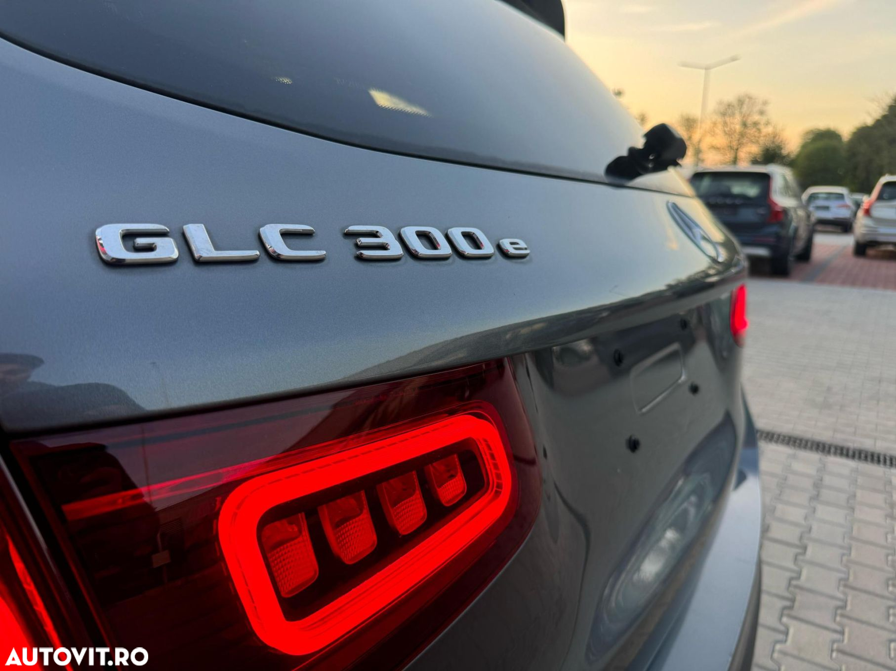 Mercedes-Benz GLC 300 e 4Matic 9G-TRONIC - 30