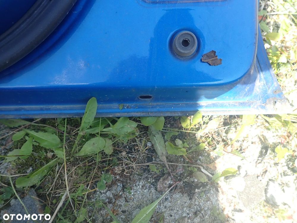 DRZWI PRAWY PRZÓD TOYOTA YARIS II  KOL: 8T0 - 9