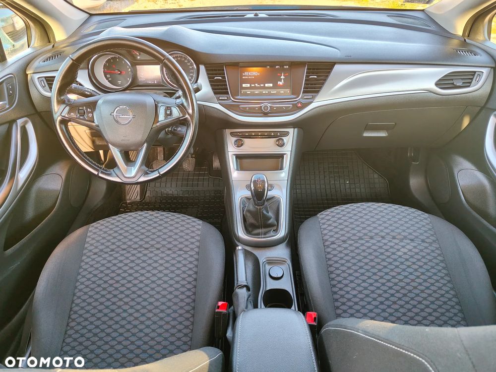 Opel Astra 1.0 T Essentia S&S - 16