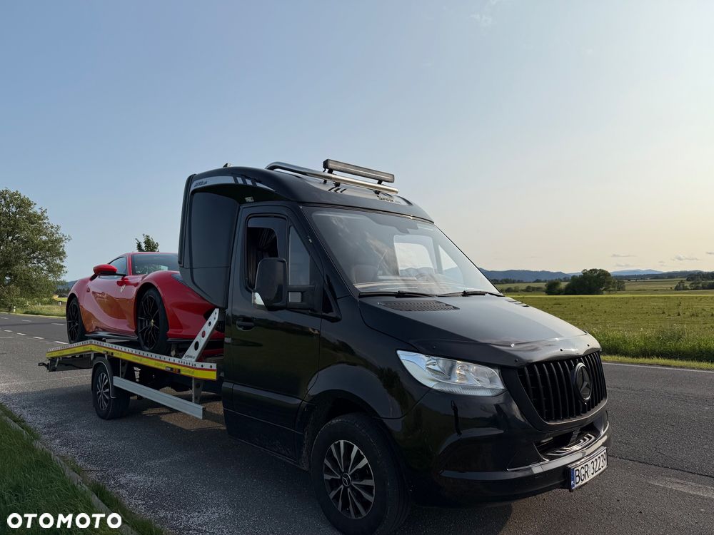 Mercedes-Benz Sprinter - 24