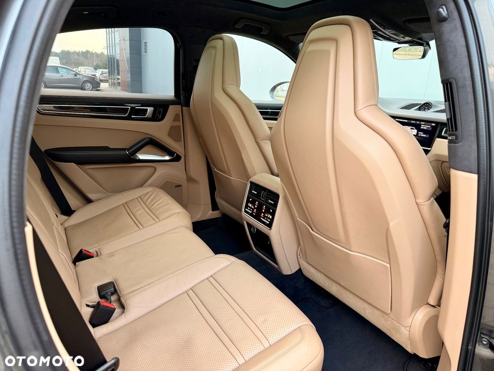 Porsche Cayenne - 37