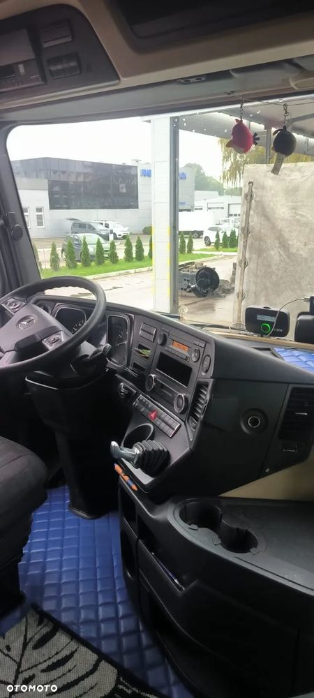 Mercedes-Benz ACTROS MP4 - 7