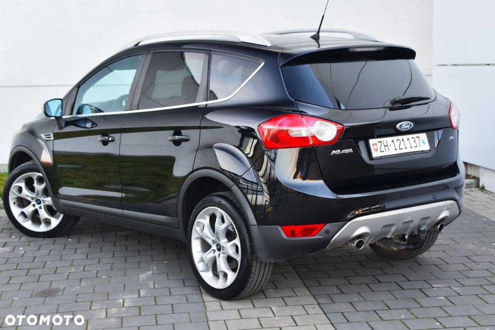 Ford Kuga 2.5 4x4 Titanium - 31
