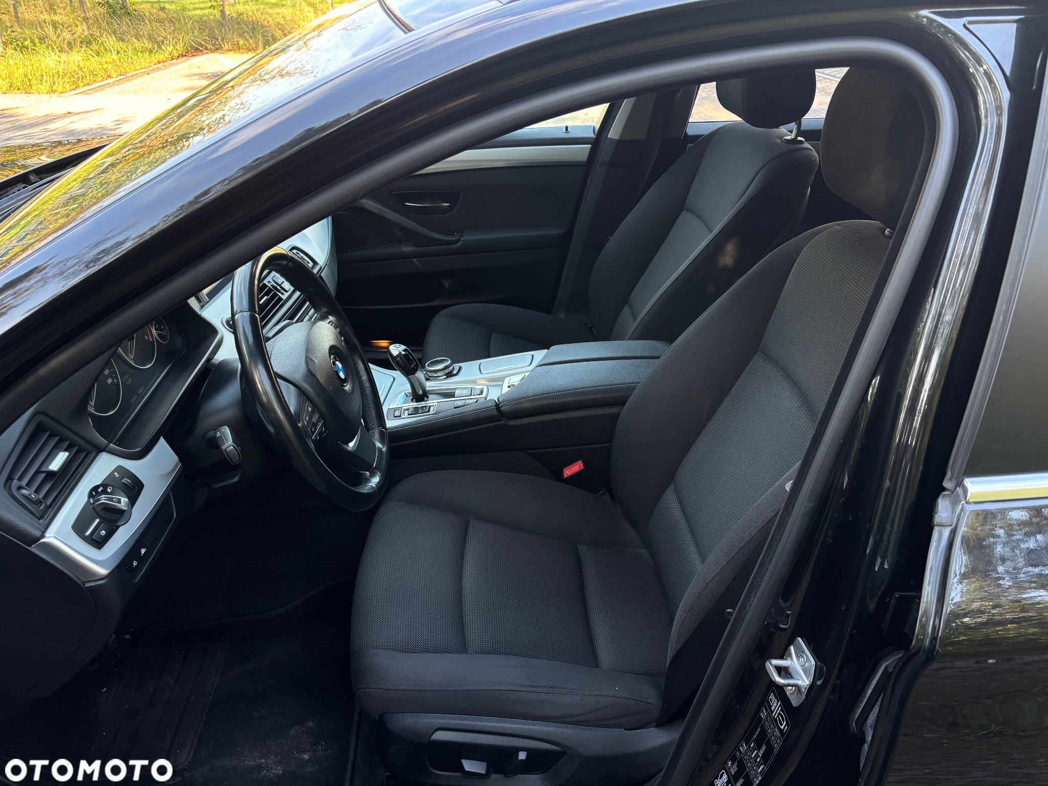 BMW Seria 5 525d xDrive - 13