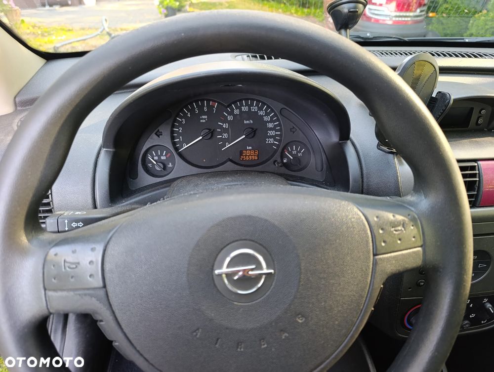 Opel Corsa - 6