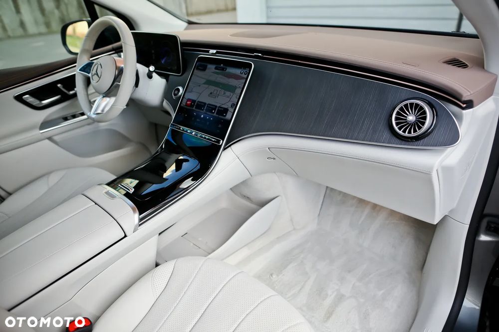 Mercedes-Benz EQE 350+ AMG Line Premium - 12