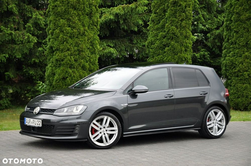 Volkswagen Golf - 11