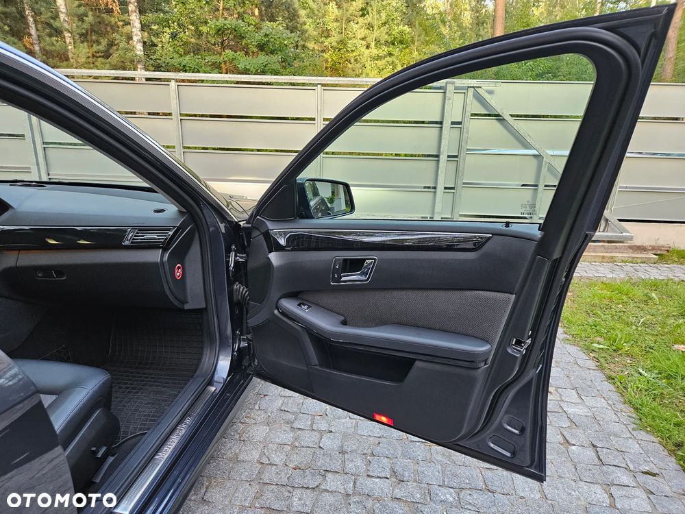 Mercedes-Benz Klasa E 200 CGI BlueEff Avantgarde - 20