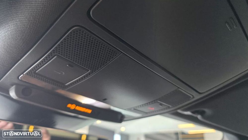 Land Rover Range Rover Evoque 2.0 D150 AWD R-Dynamic S Auto - 51