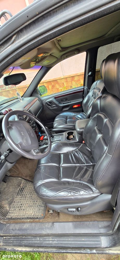 Jeep Grand Cherokee - 14