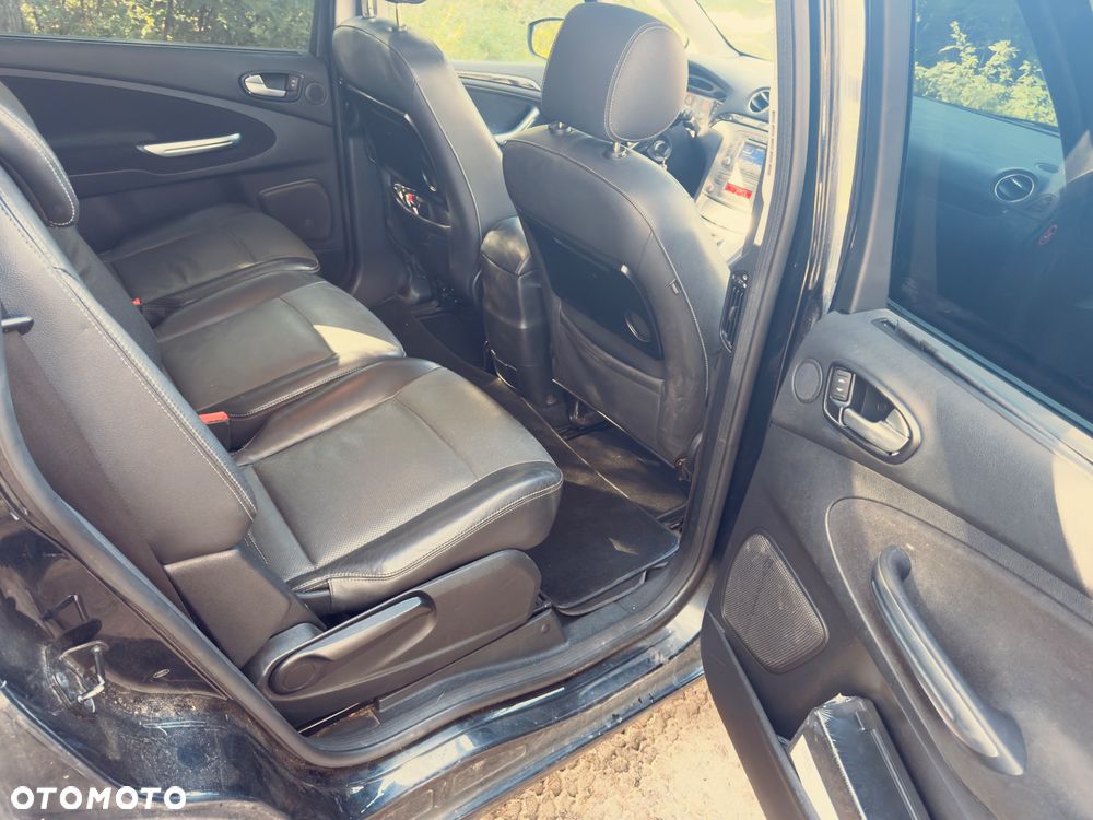 Ford Galaxy - 23