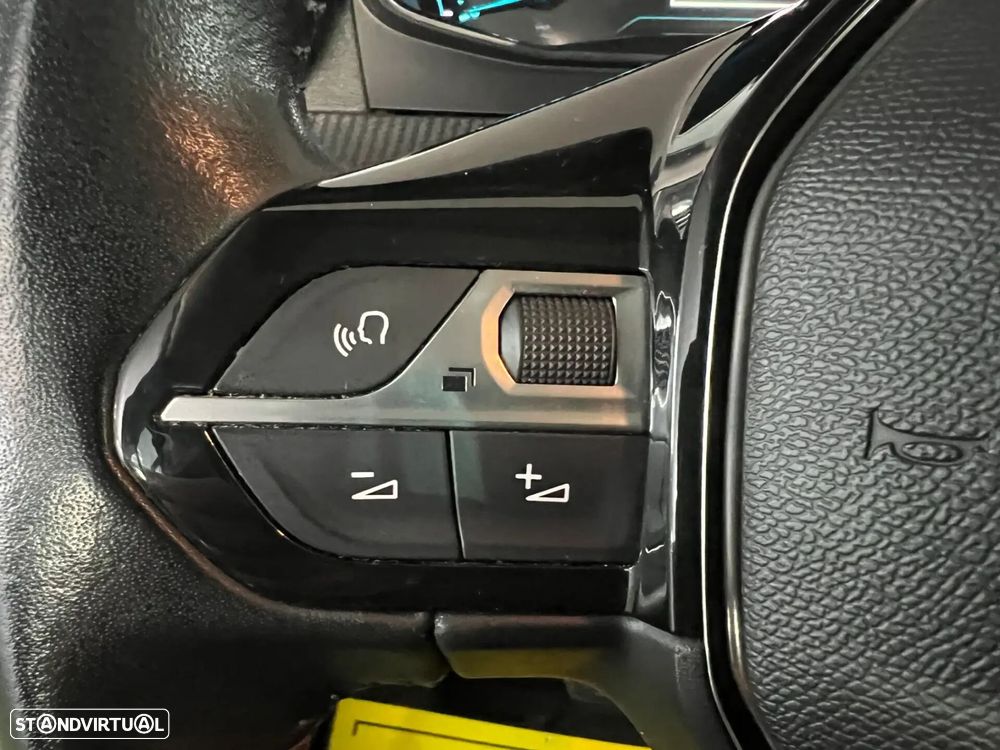 Peugeot e-208 50 kWh Active Pack - 10