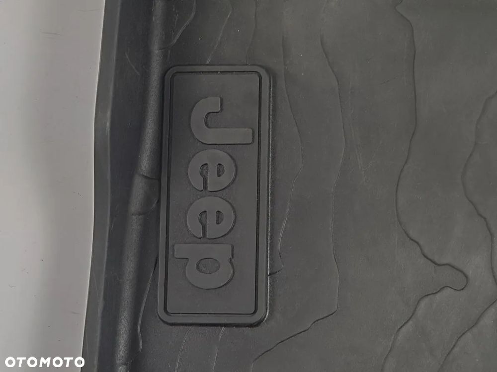 JEEP WRANGLER JL 4D od 2018r Dywanik Gumowe - 4