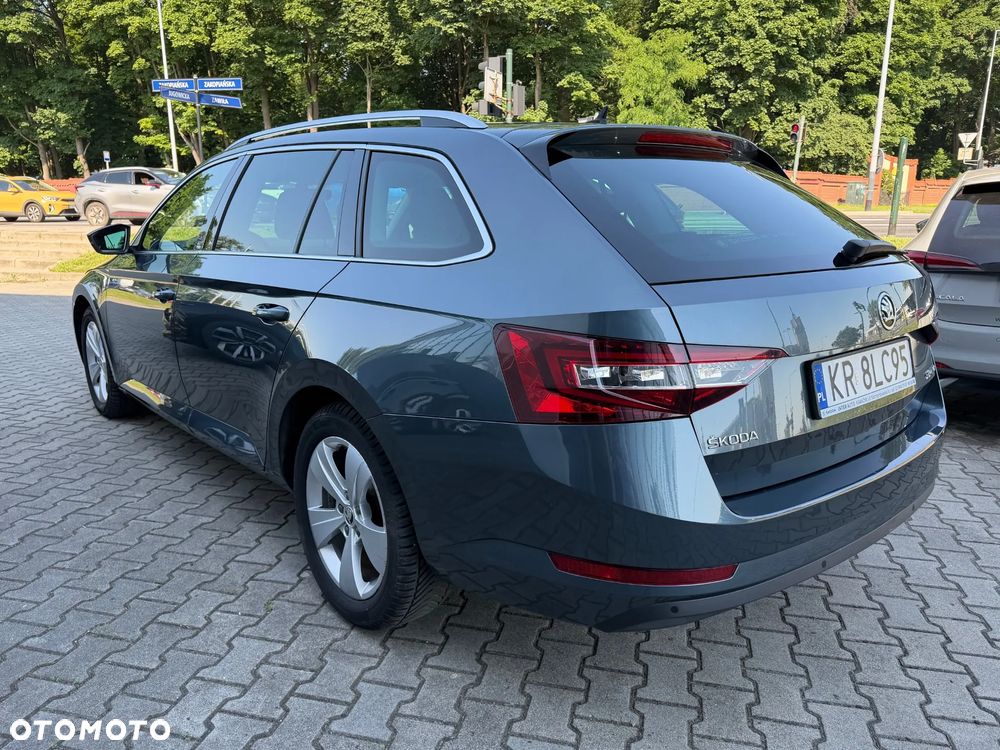 Skoda Superb 1.5 TSI Ambition DSG - 7