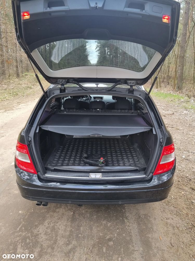 Mercedes-Benz Klasa C 200 CDI DPF Elegance - 27