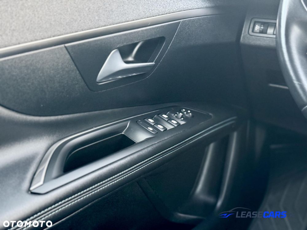 Peugeot 3008 PureTech 130 Stop & Start GPF Allure - 18