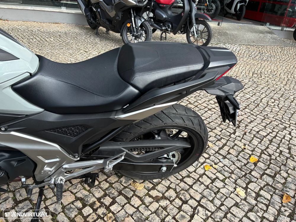 Honda NC750X - 8
