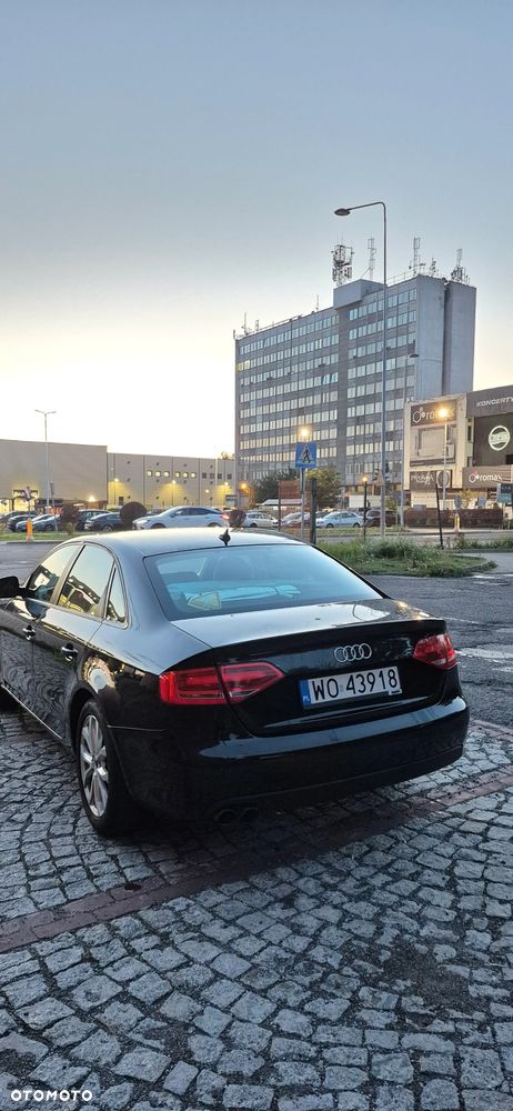 Audi A4 Limousine - 5