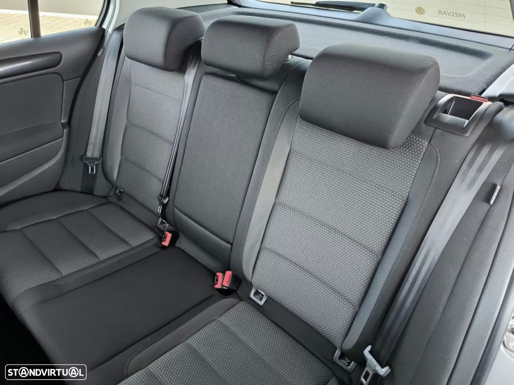 VW Golf 1.6 TDi Confortline DSG - 33