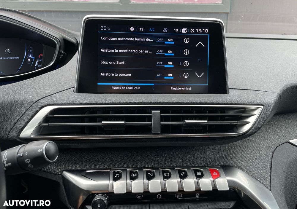 Peugeot 3008 1.2 PureTech 130 EAT8 GT - 30