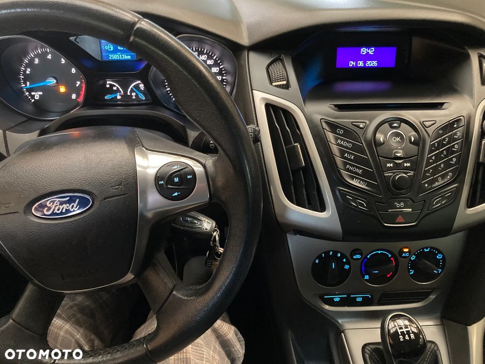 Ford Focus 1.6 Trend - 8