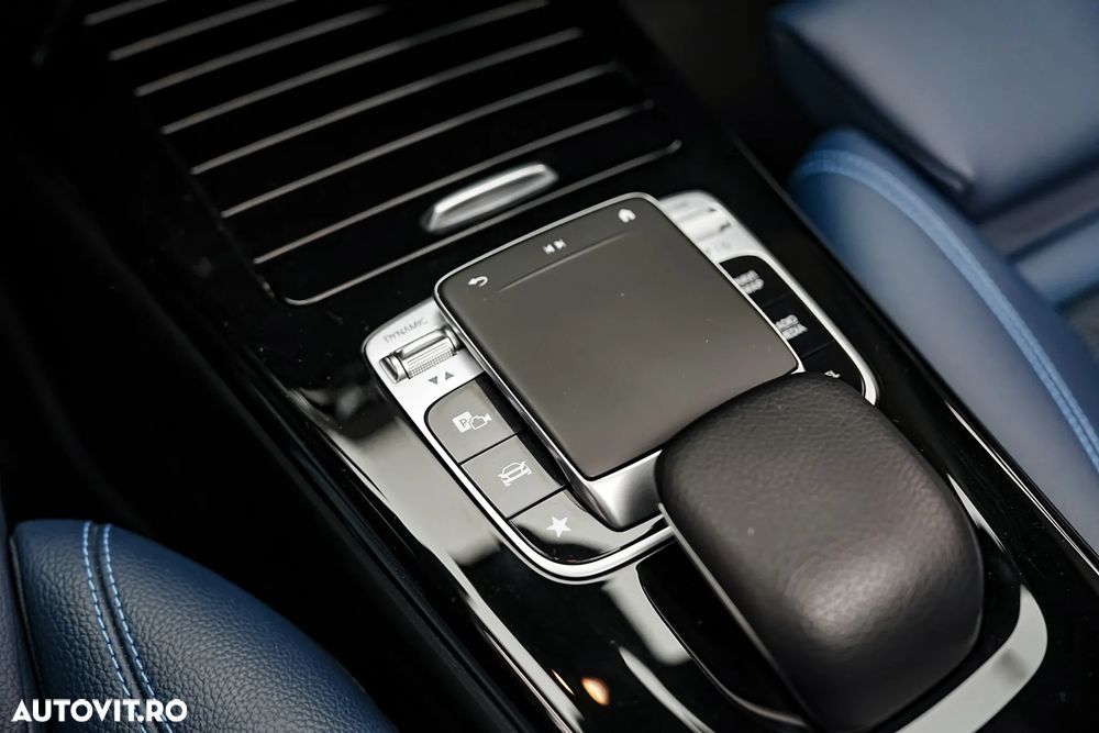 Mercedes-Benz A 200 Sedan 7G-DCT Progressive - 28