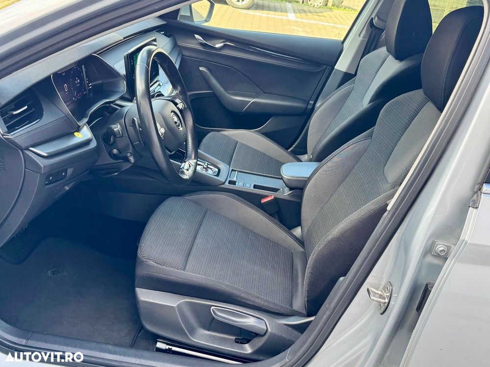 Skoda Octavia 2.0 TDI DSG Premium Edition - 9