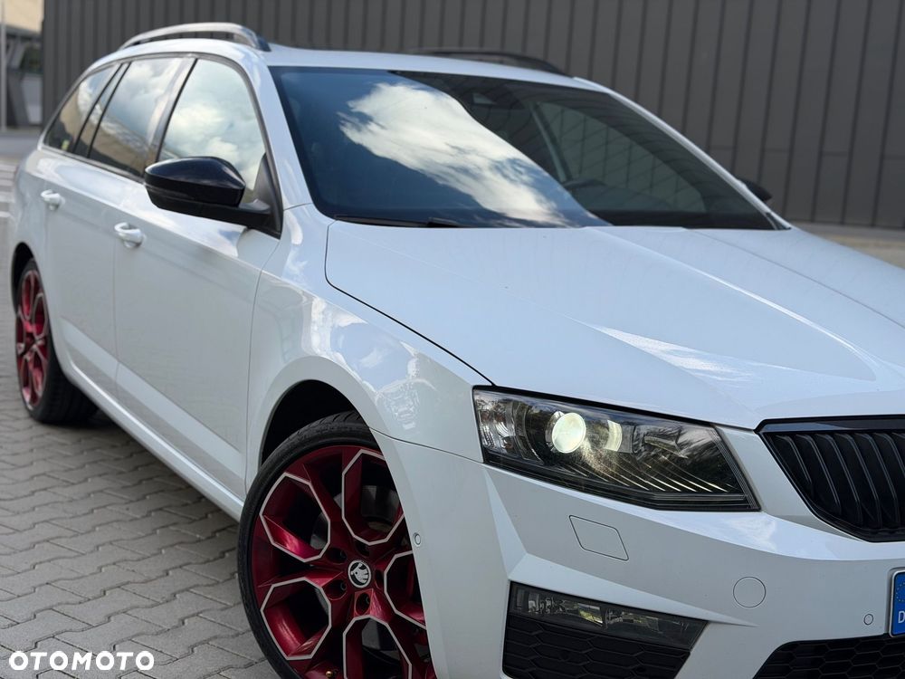 Skoda Octavia 2.0 TDI DSG RS - 17