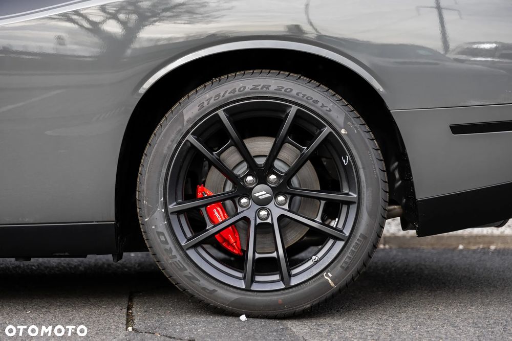 Dodge Challenger - 10