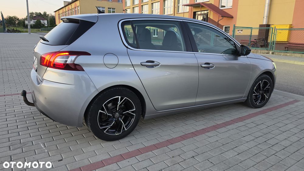 Peugeot 308 ver-1-6-e--hdi-allure-s-s - 5