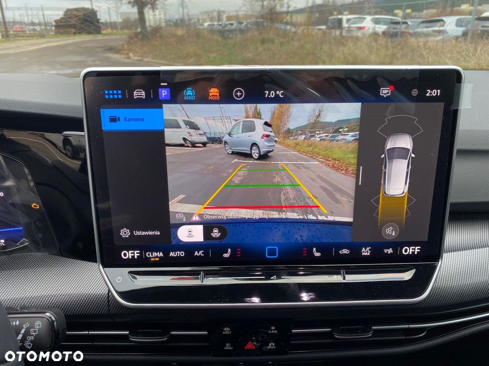 Volkswagen Golf - 10