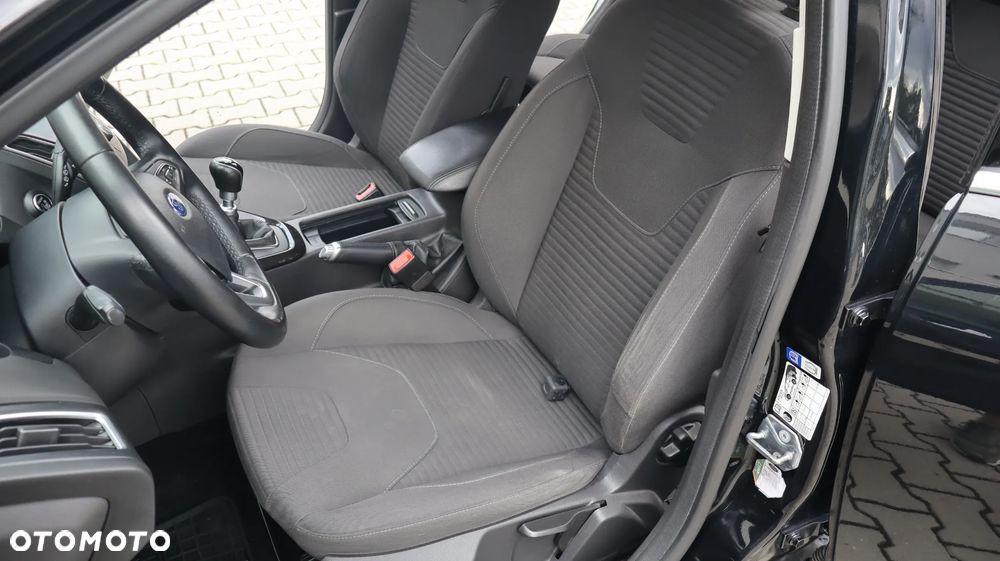 Ford Focus 1.0 EcoBoost Titanium - 32
