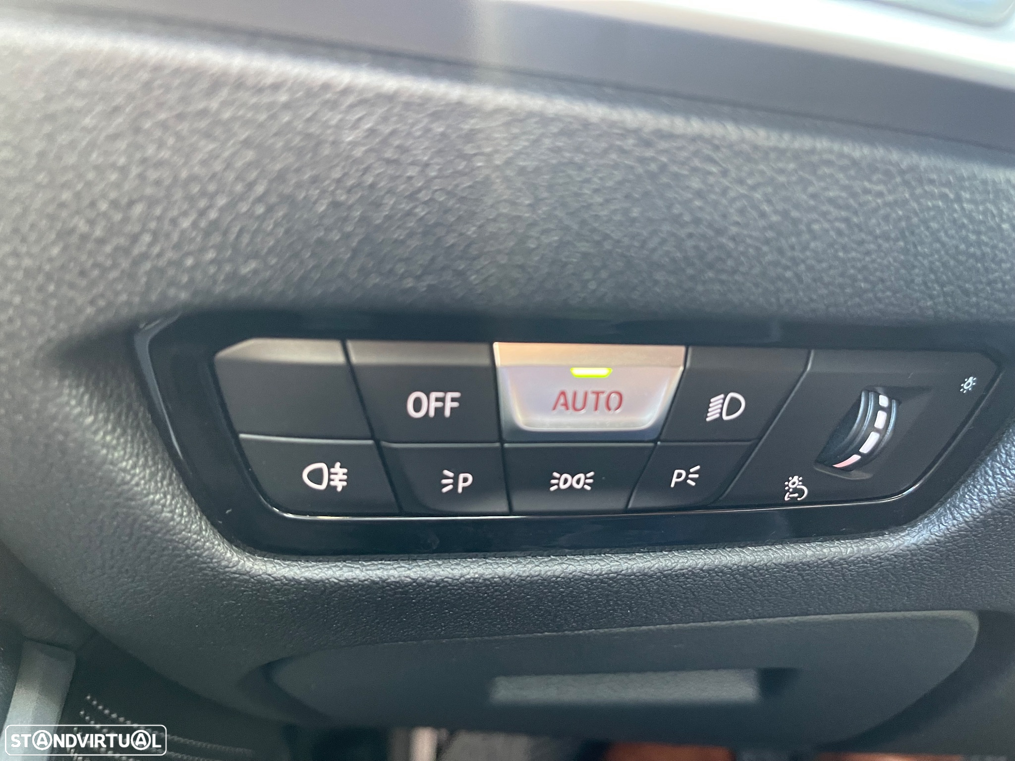 BMW 330 e Touring Line Sport Auto - 38
