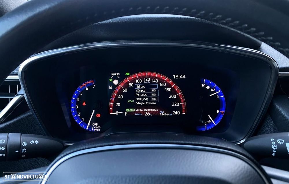Toyota Corolla 1.8 Hybrid Comfort - 24