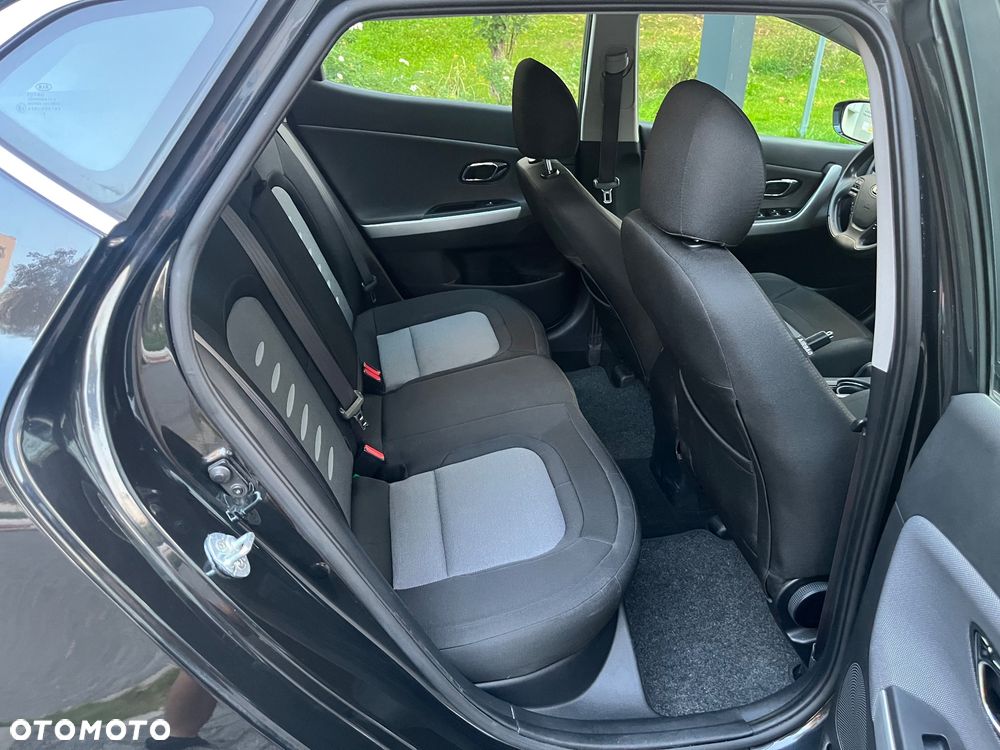 Kia Ceed 1.6 GDI L DCT - 16