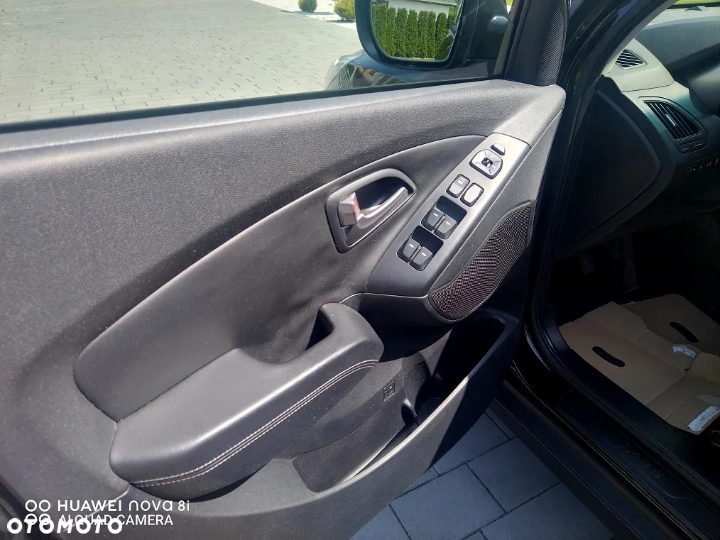 Hyundai ix35 1.7 CRDi 2WD blue Finale Gold - 8