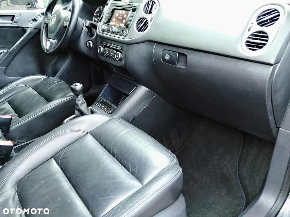 Volkswagen Tiguan 2.0 TDI DPF BlueMotion Technology Exclusive - 16