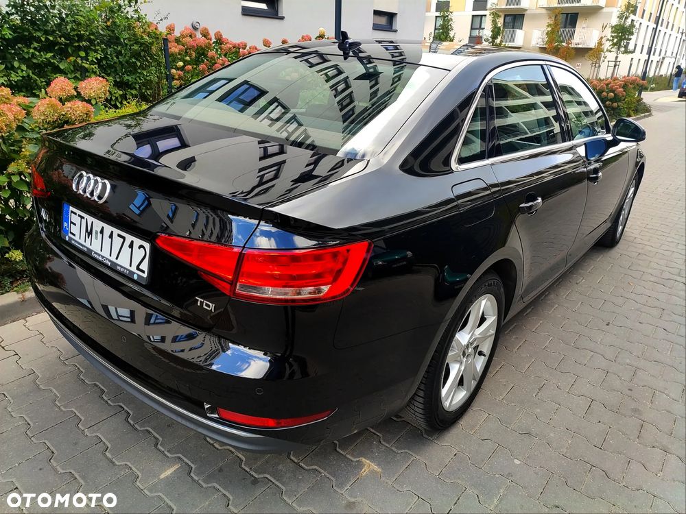 Audi A4 Limousine - 4
