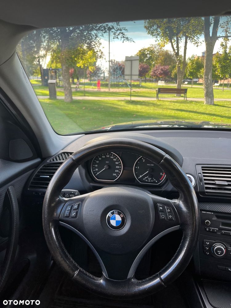 BMW Seria 1 - 12