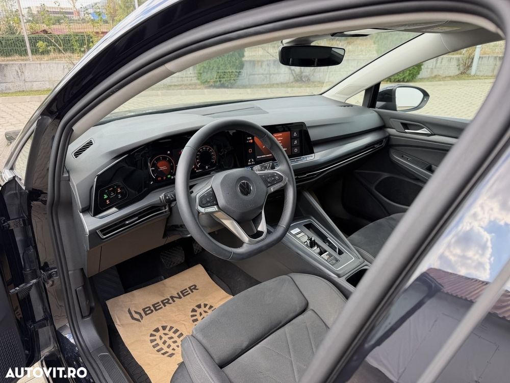Volkswagen Golf - 10