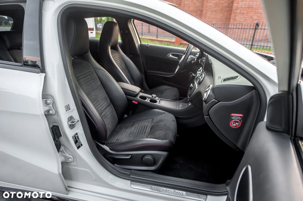 Mercedes-Benz Klasa A 250 4-Matic Sport - 9