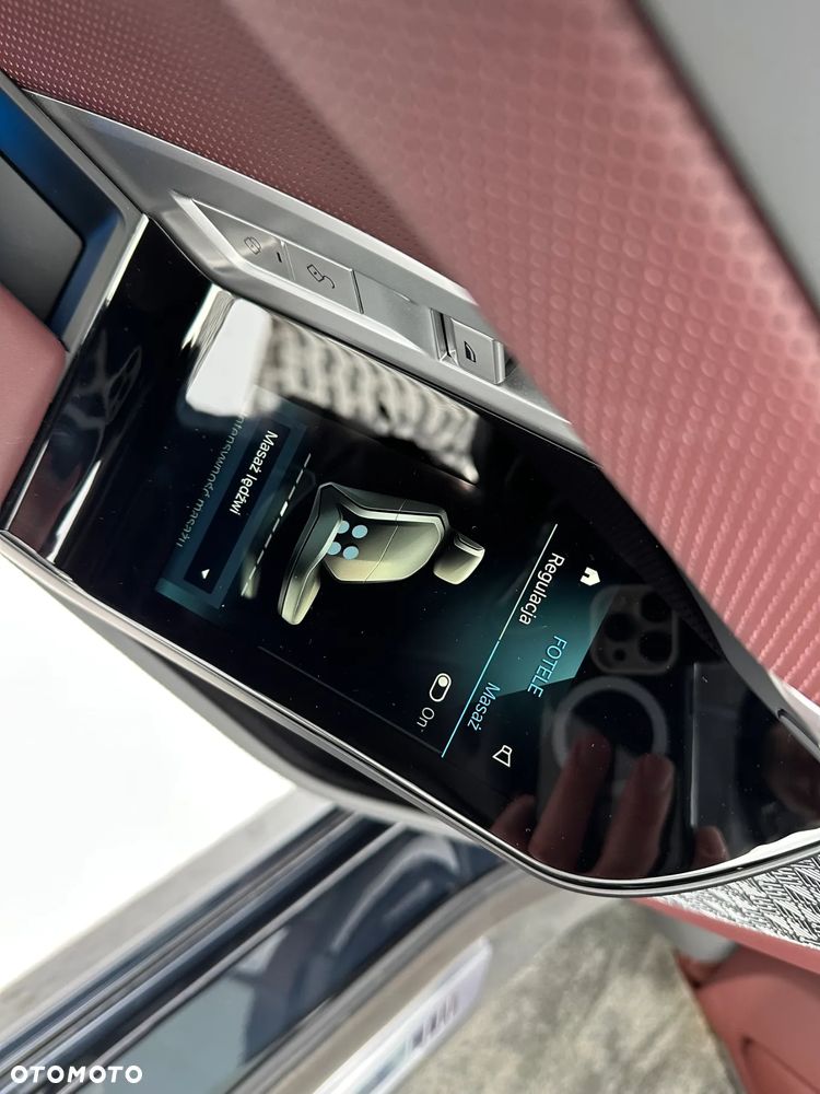 BMW Seria 7 M760e PHEV xDrive sport - 23