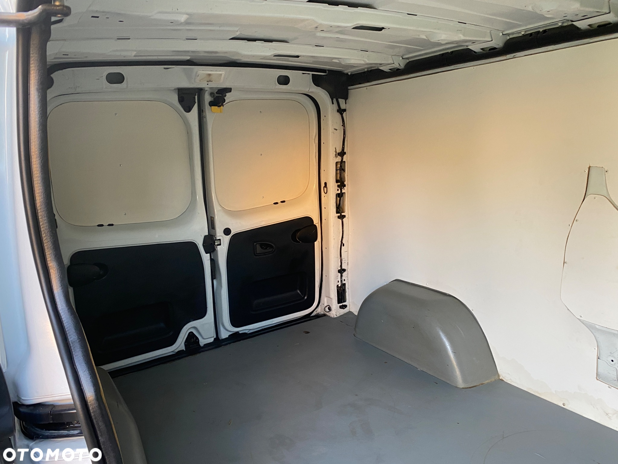 Renault TRAFIC - 29