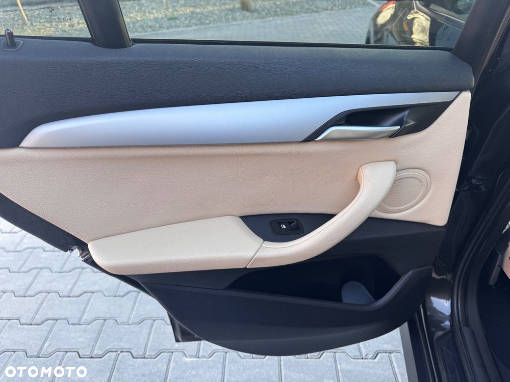 BMW X1 sDrive18i GPF Sport Line - 22