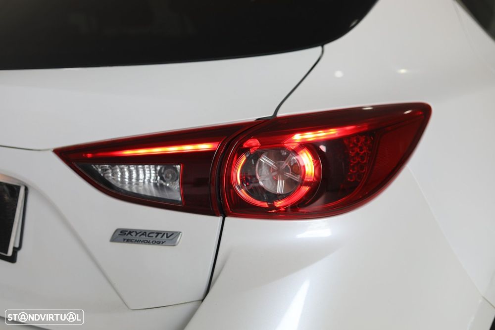 Mazda 3 1.5 Sky-D Evolve HS Navi - 9