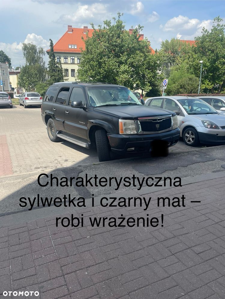 Cadillac Escalade - 16