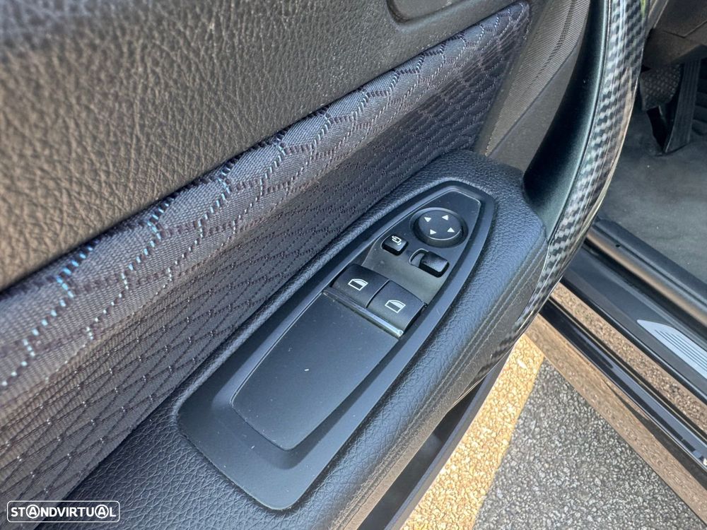 BMW 118 d Pack M Shadow Auto - 30